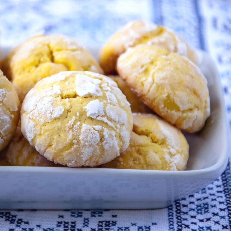 Lemon Snaps: Crispy Lemon Cookies - Restless Chipotle