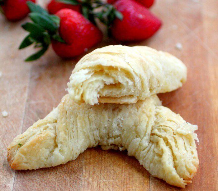 croissants close