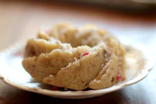 banana baked donuts horizontal