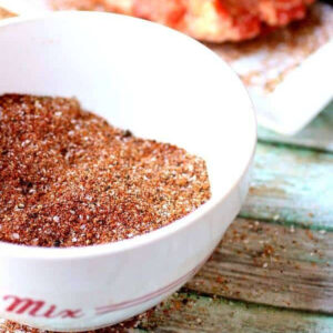 Closeup of the homemade dry rub in a bowl.