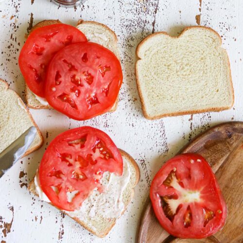 https://www.restlesschipotle.com/wp-content/uploads/2020/07/bread-tomatoes-500x500.jpg