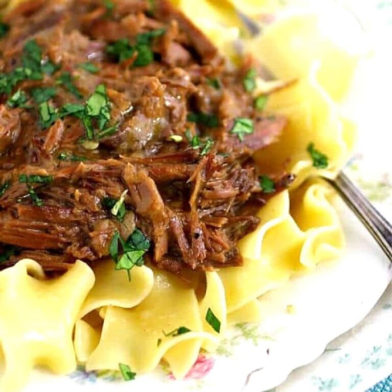 Old Fashioned Beef And Noodles In The Slow Cooker Restless Chipotle