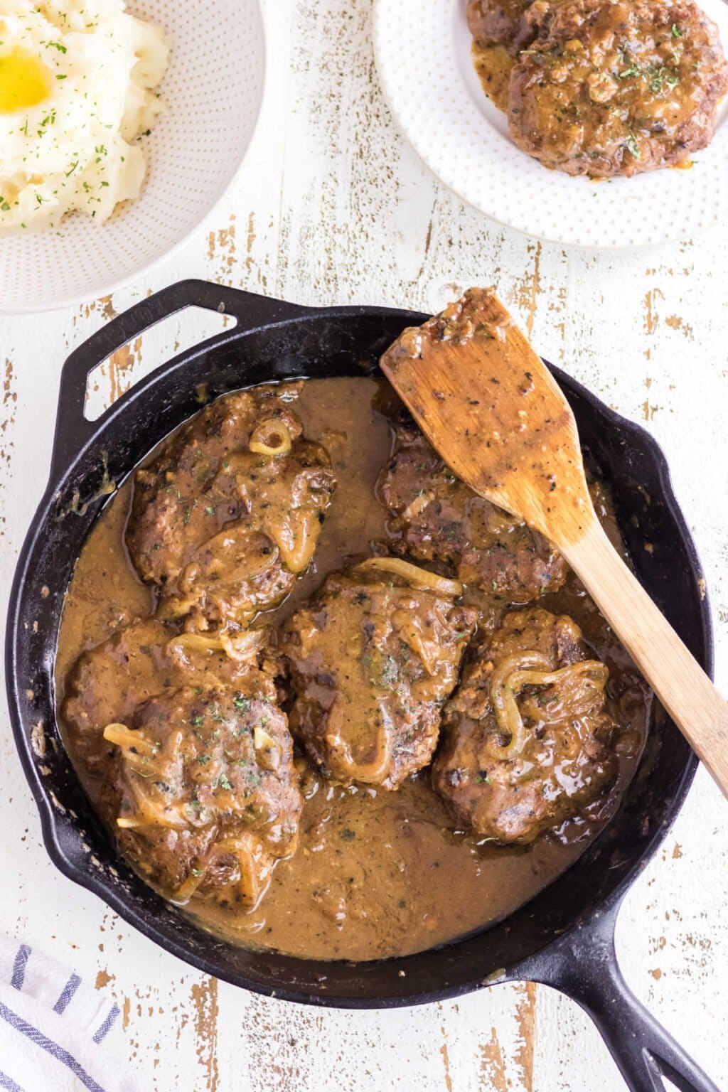 easy-cracker-barrel-hamburger-steak-with-onion-gravy-restless-chipotle