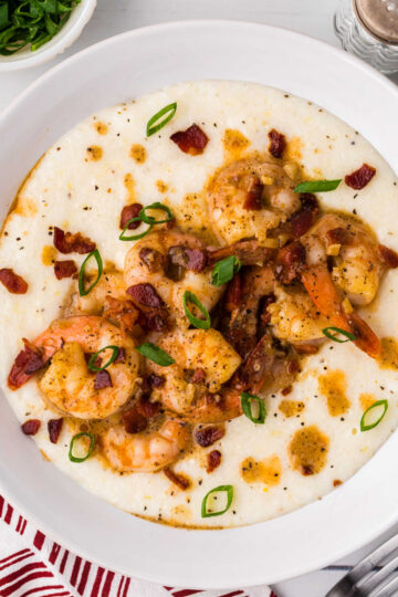 Cajun Shrimp and Grits Recipe with Creamy Sauce - Restless Chipotle