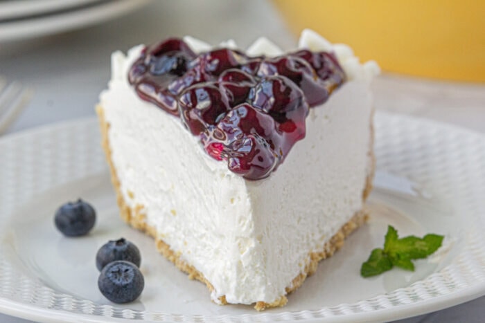 Quick and Easy No Bake Blueberry Cream Cheese Pie - Restless Chipotle