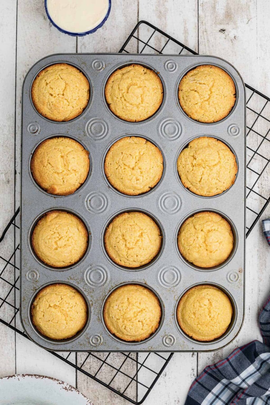 Copycat Cracker Barrel Cornbread Muffins So Easy Restless Chipotle 9180