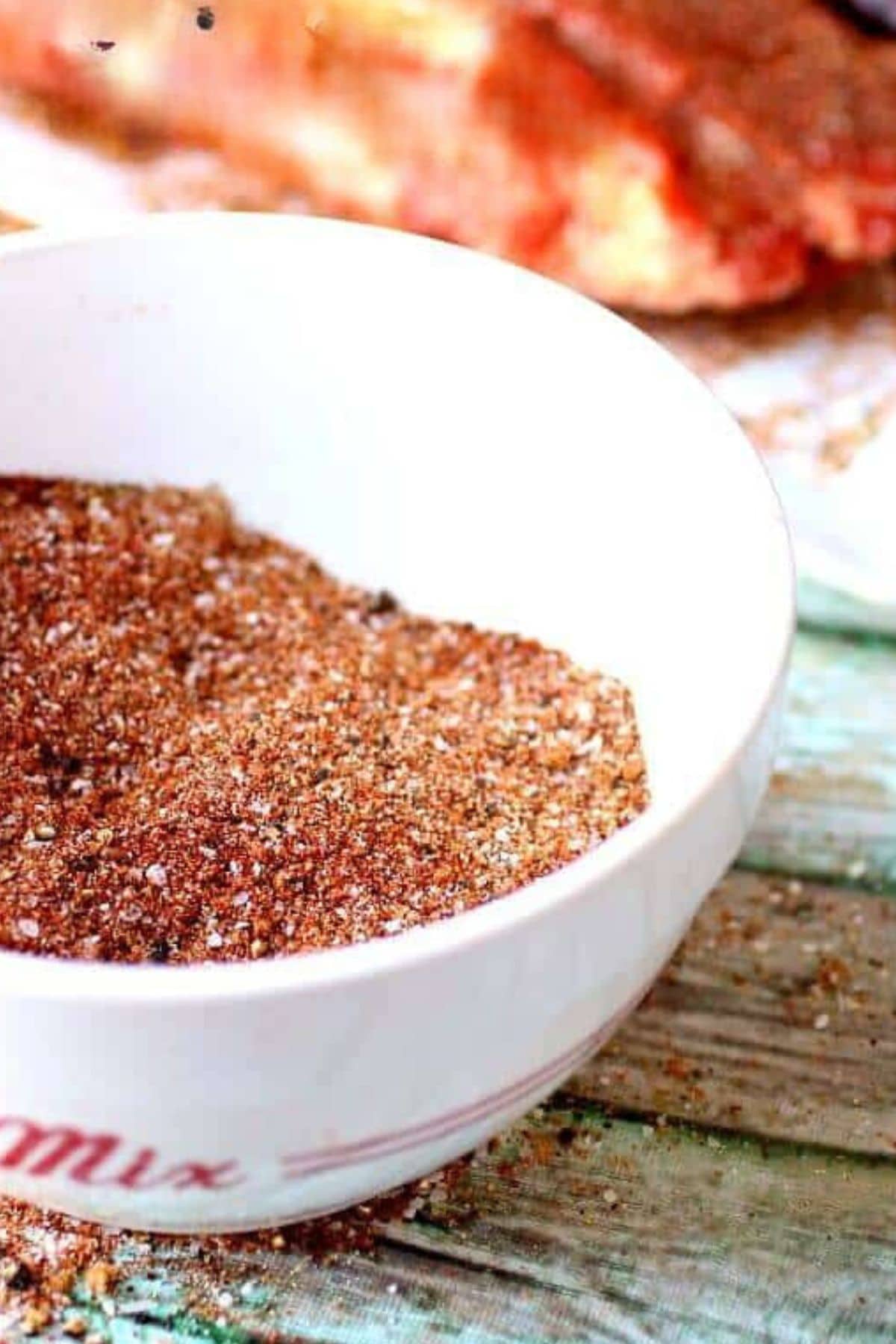 A bowl of Texas dry rub ready to be used.