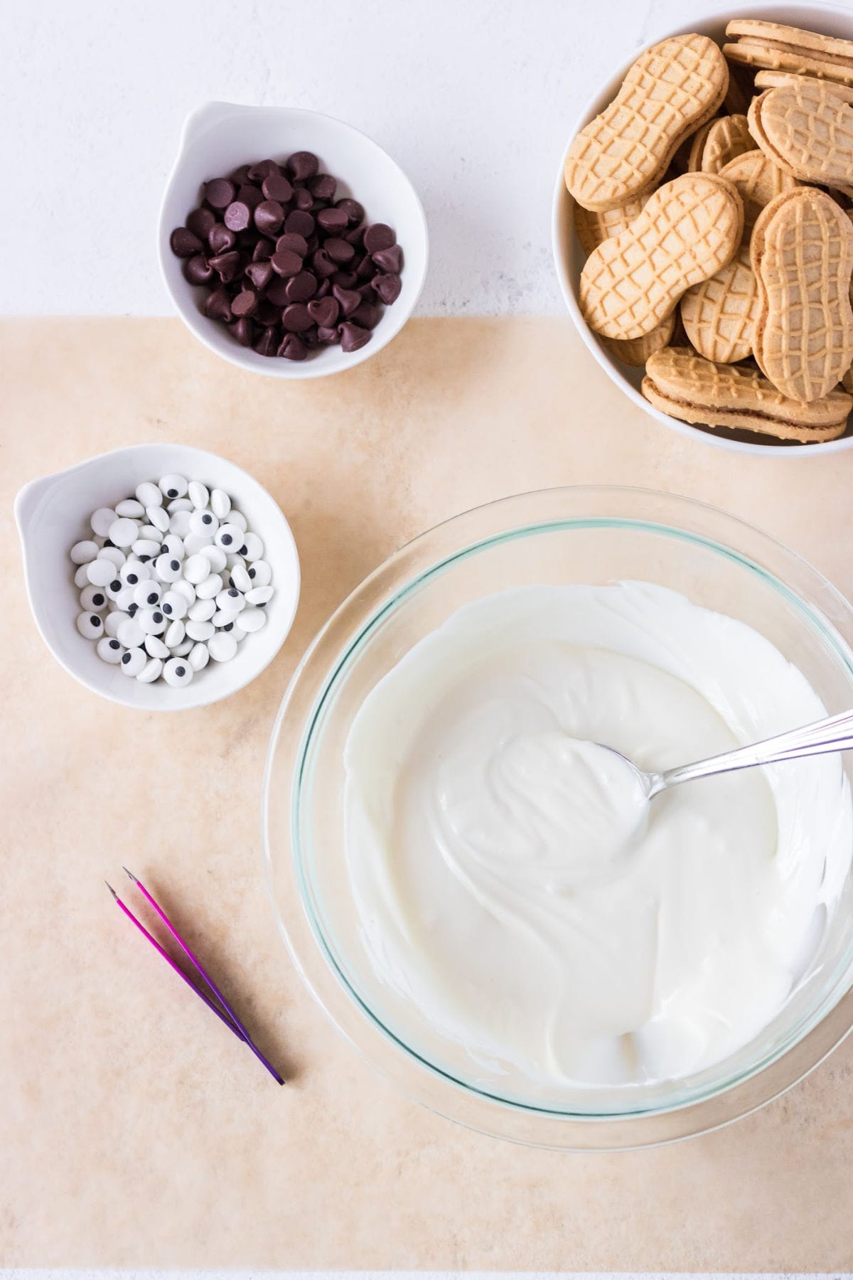 Melted white chocolate coating in a bowl.