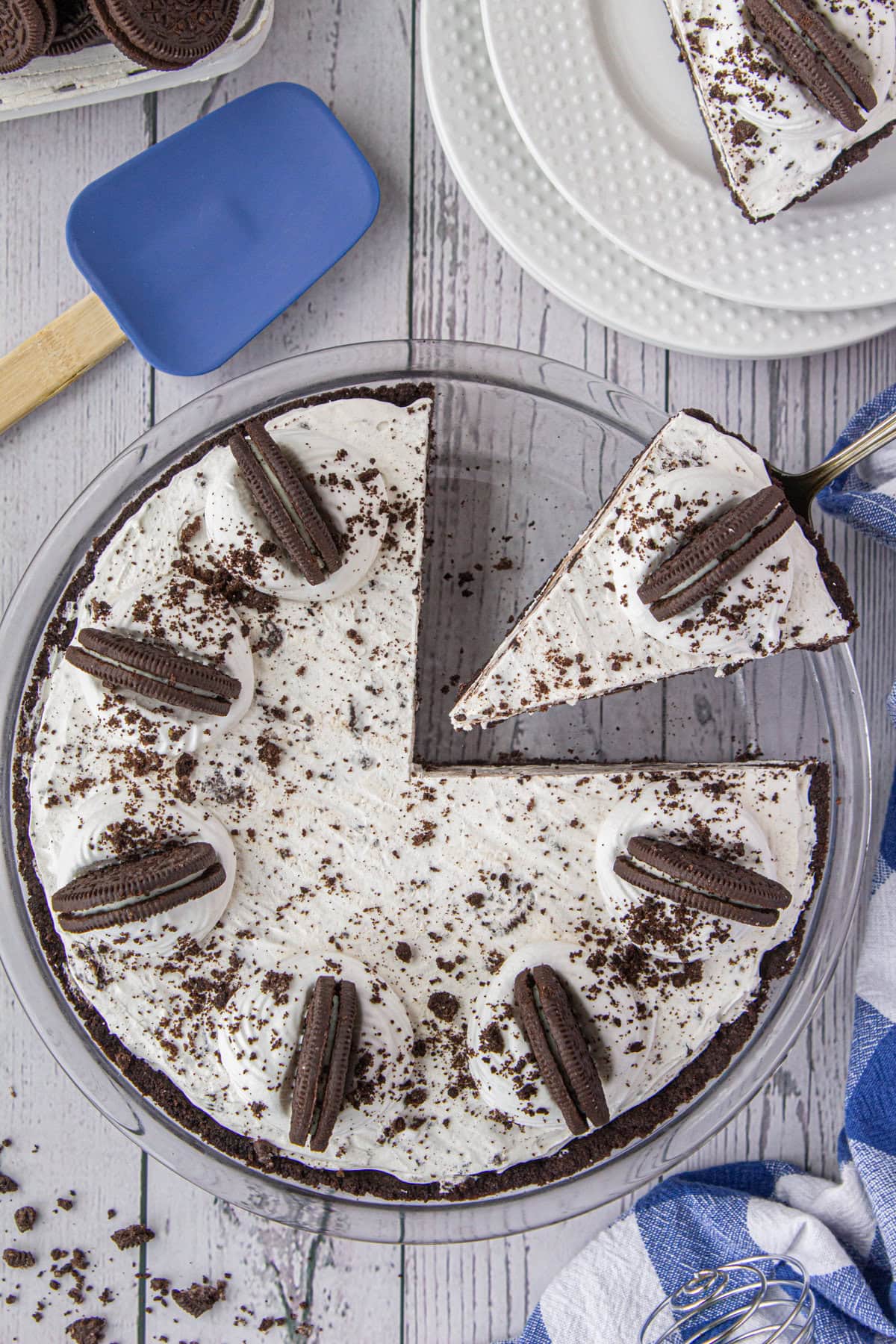 An overhead view of sliced Oreo icebox pie.